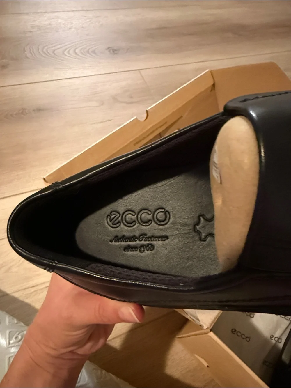 BRAND NEW- Ecco Black Leather Slip-On Loafers